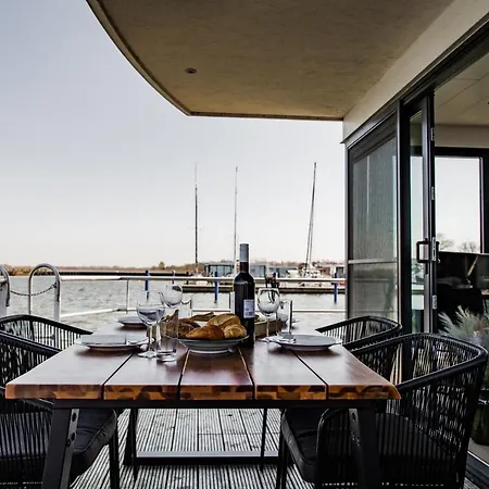 Hausboot Kuestennebel 2 Bateau-hôtel *