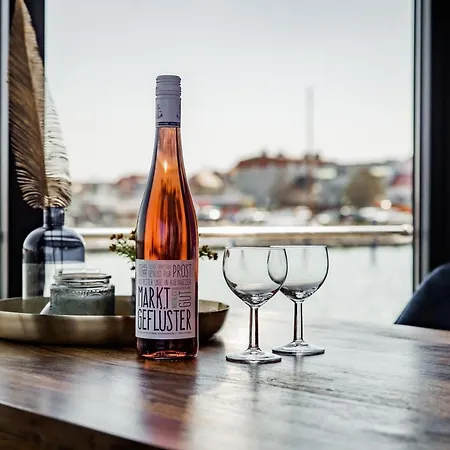 بوتيل Hausboot Kuestennebel 2 *