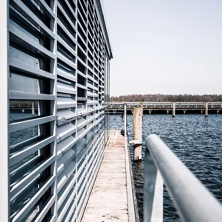 Hausboot Kuestennebel 2 *